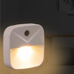 Light Sensor Wireless LED Night Light EU Plug – side view